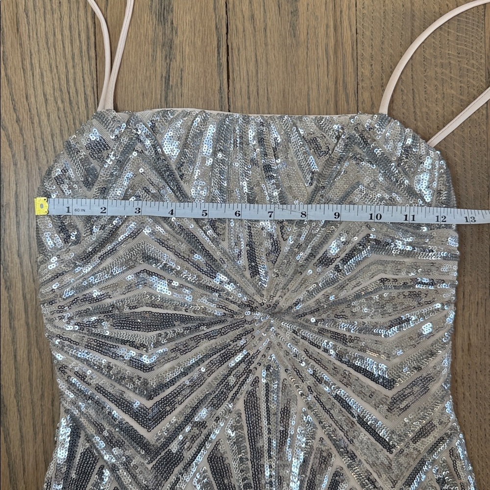 Lulu’s Lost In Your Eyes Silver Sequin Bodycon Mini Dress Size Small - Picture 9 of 14